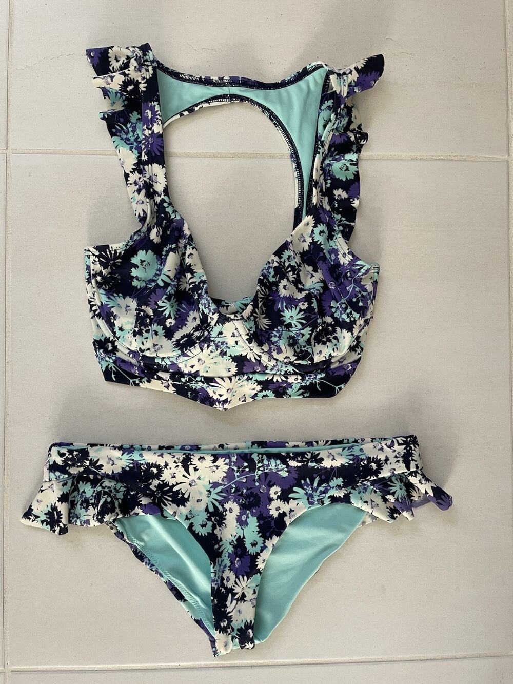 Adore Me Swim 32DD/S Bikini Swimsuit Floral Ruffled Beach Summer